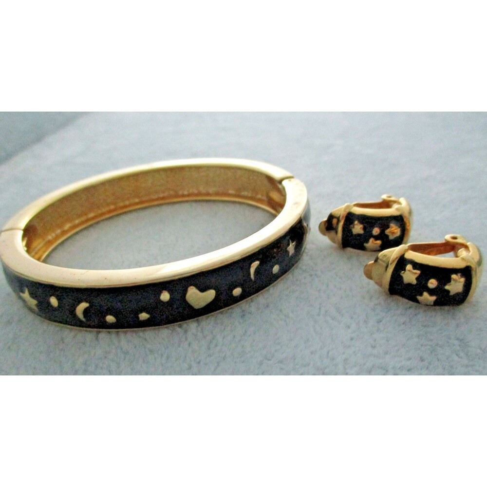 Vtg star moon heart hinged black enamel gold bangle Bracelet earrings set